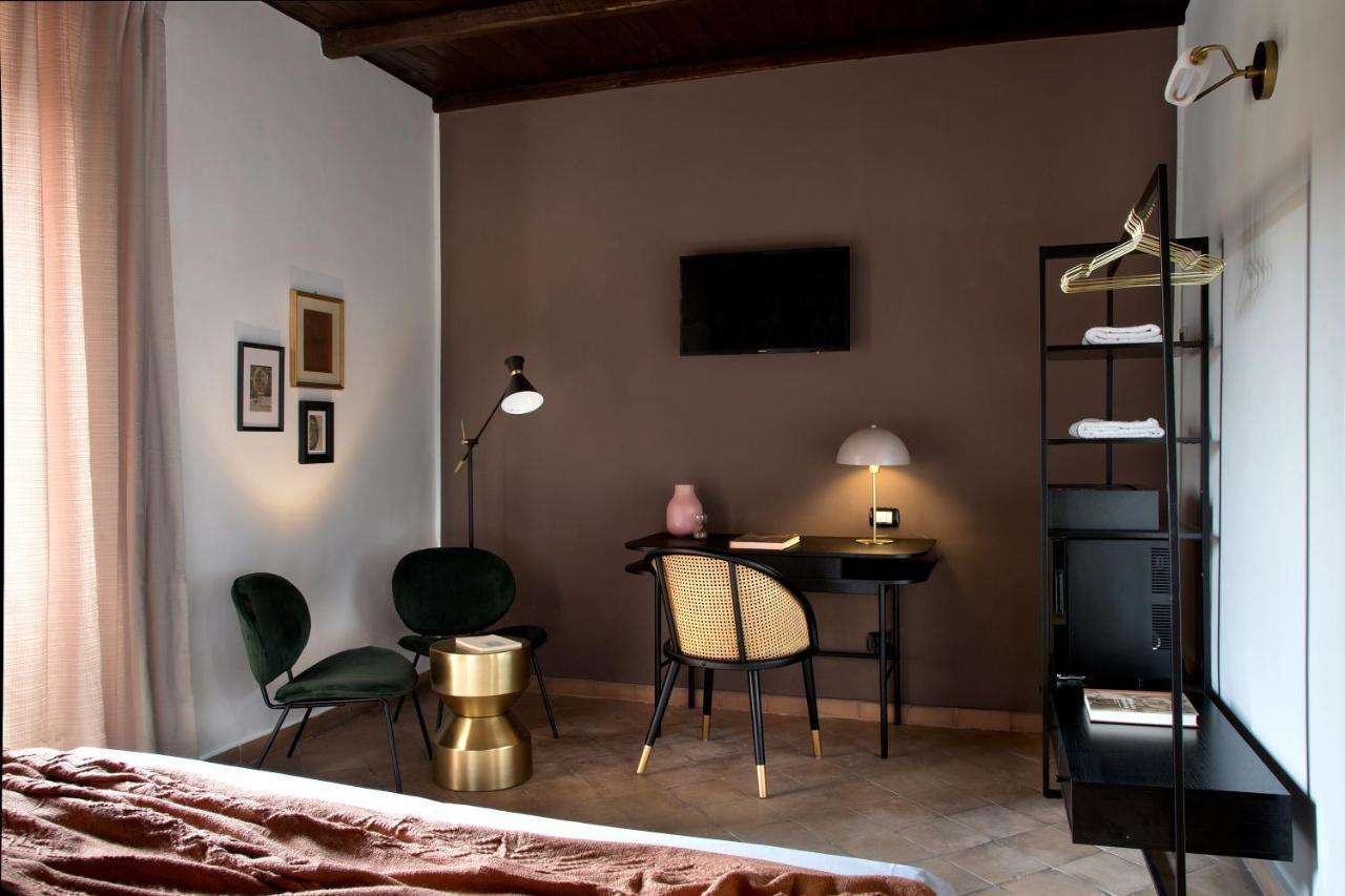 La Nova Bed And Museum Bed & Breakfast เนเปิลส์ ภายนอก รูปภาพ