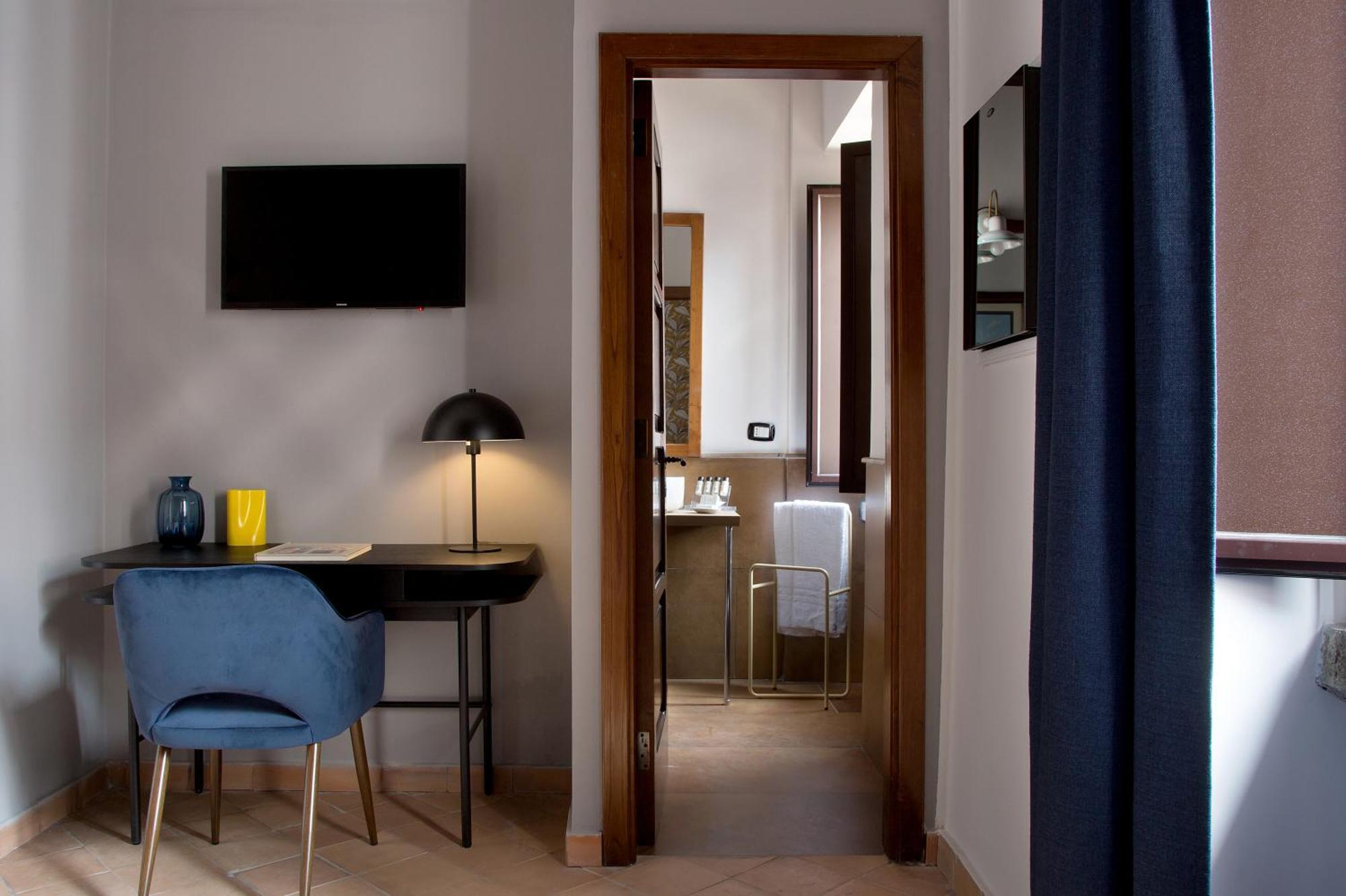 La Nova Bed And Museum Bed & Breakfast เนเปิลส์ ภายนอก รูปภาพ