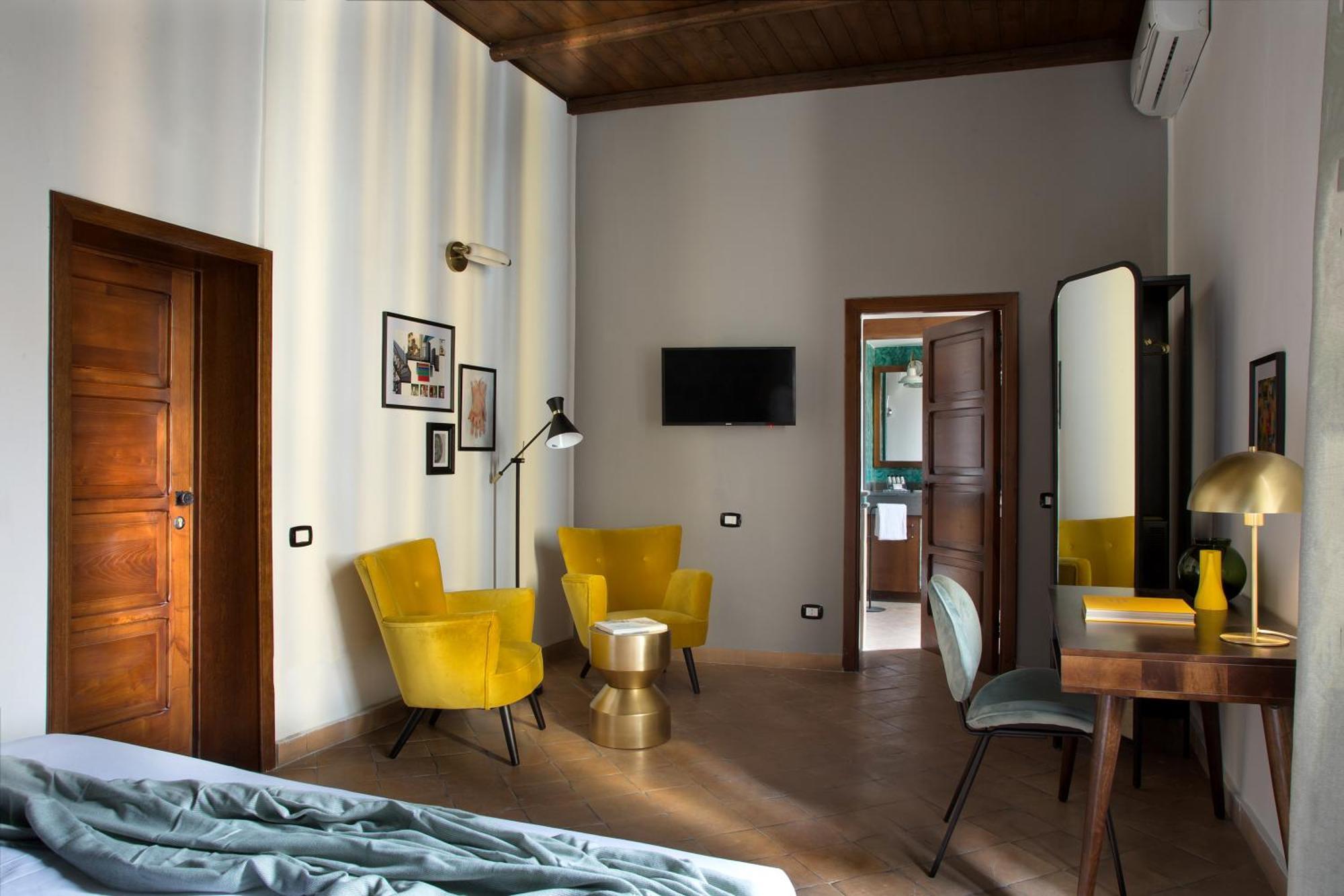 La Nova Bed And Museum Bed & Breakfast เนเปิลส์ ภายนอก รูปภาพ